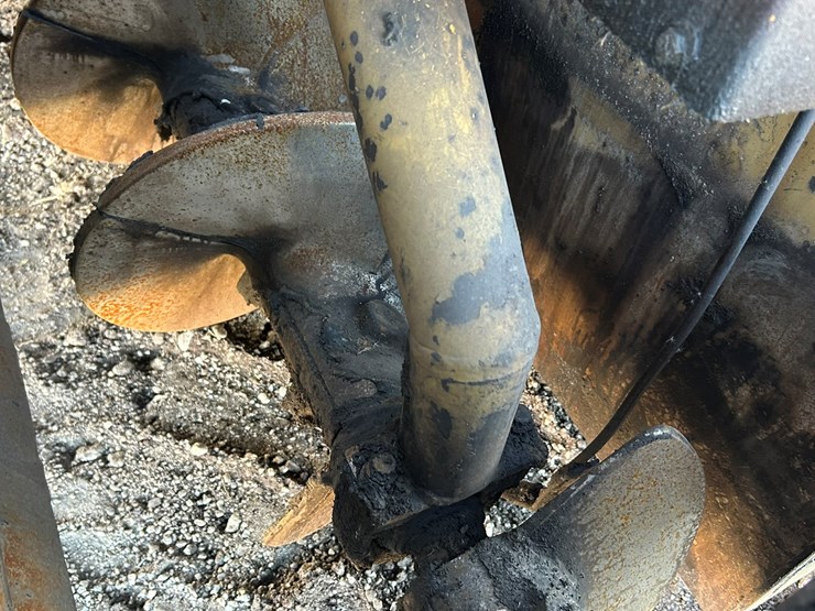 caterpillar-ap-650b-image-71