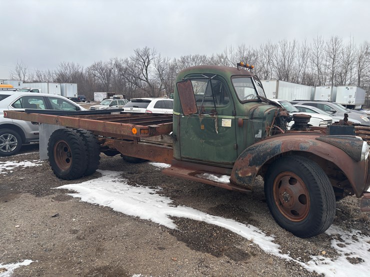 #2255-•-1941-chevrolet-flatbed-dump-truck-image-6