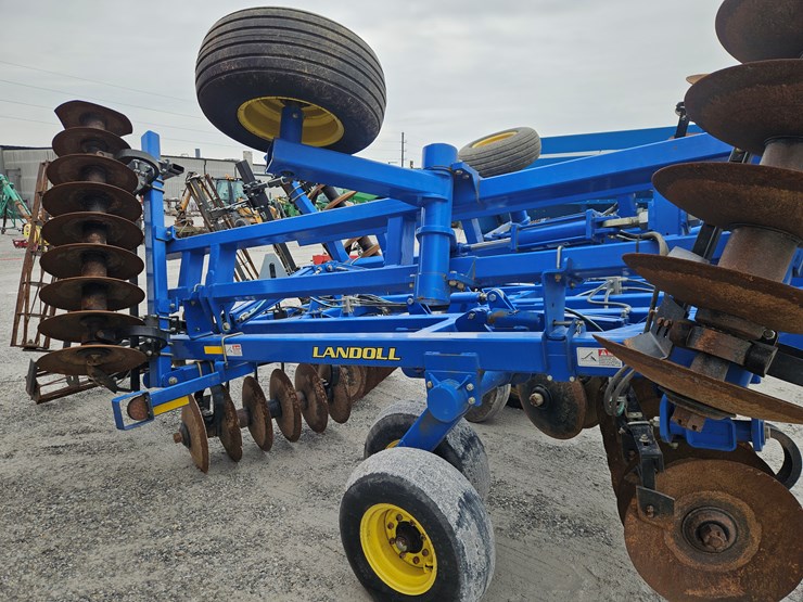 2014-landoll-6230-21-image-15