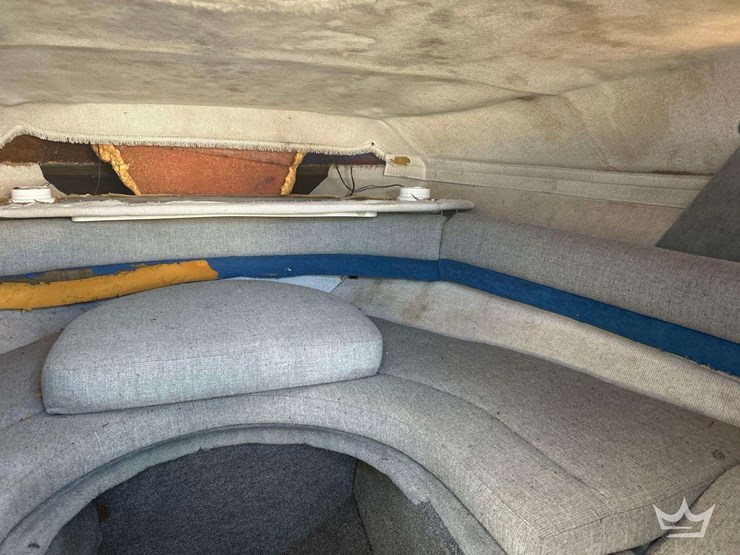 1992-21ft-four-winns-205-sundowner-boat-w/-boat-trailer-image-18