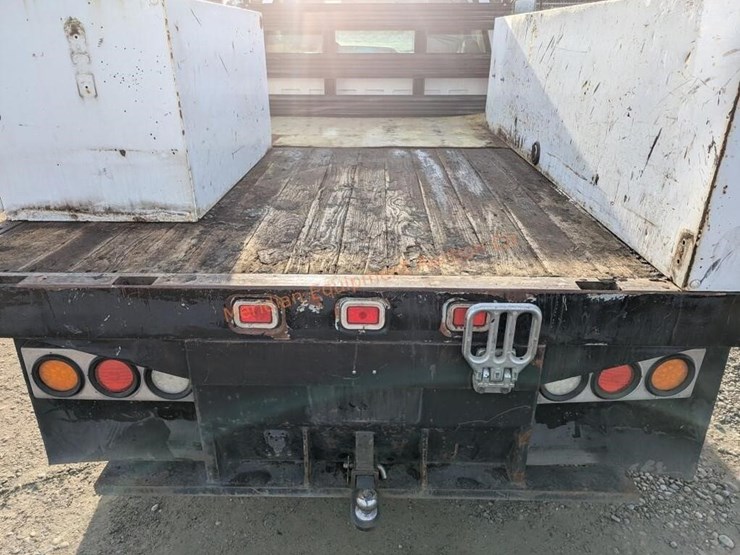 2003-chevrolet-3500-image-17