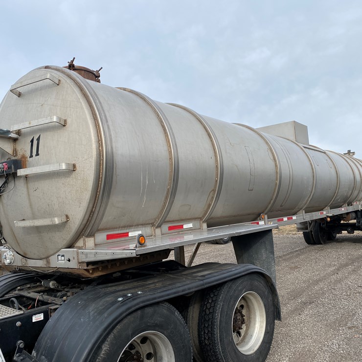 #502 • 2012 Northern 8,500 Gallon Semi Manure Tanker (Has WI Title) (Waupun, WI)