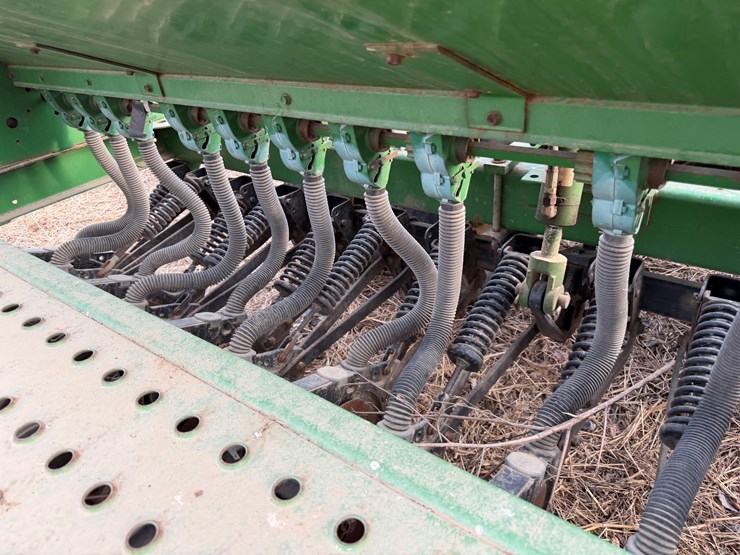 john-deere-35-image-26