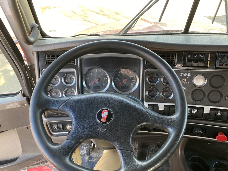 2006-kenworth-t800-image-37