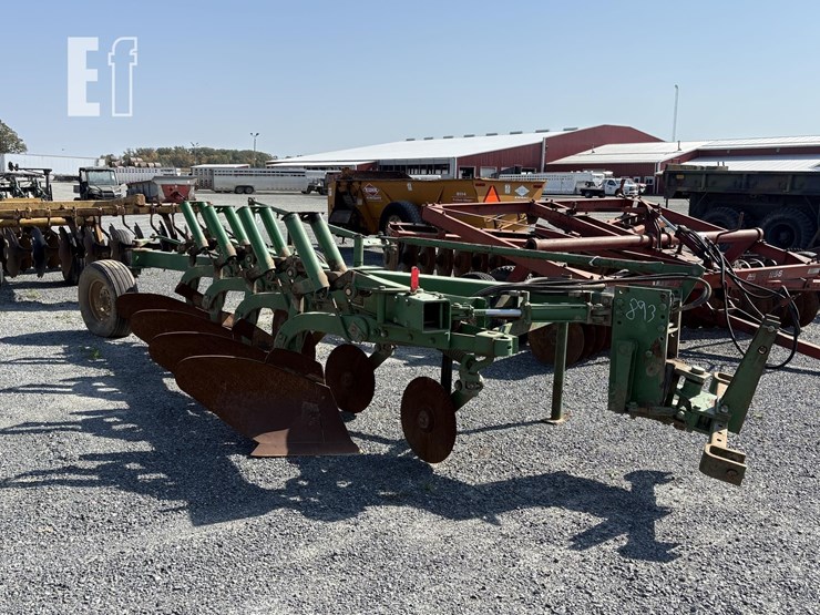 john-deere-2500-image-1