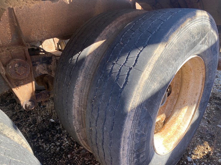 #520-•-1983-brenner-semi-manure-tanker-trailer-(no-title)-(st.-nazianz,-wi)-image-18