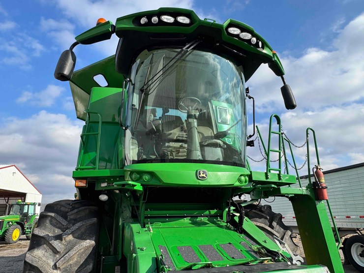 2013-john-deere-s550-image-19