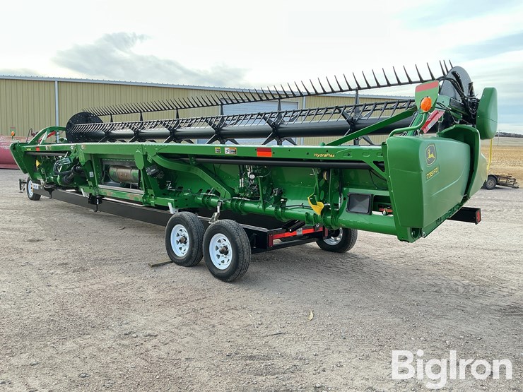 2020-john-deere-735fd-image-5