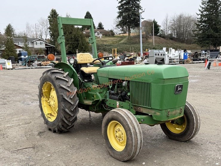 john-deere-2040-image-9