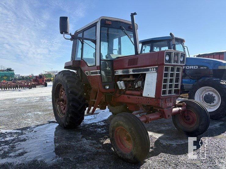 1976-international-986-image-2