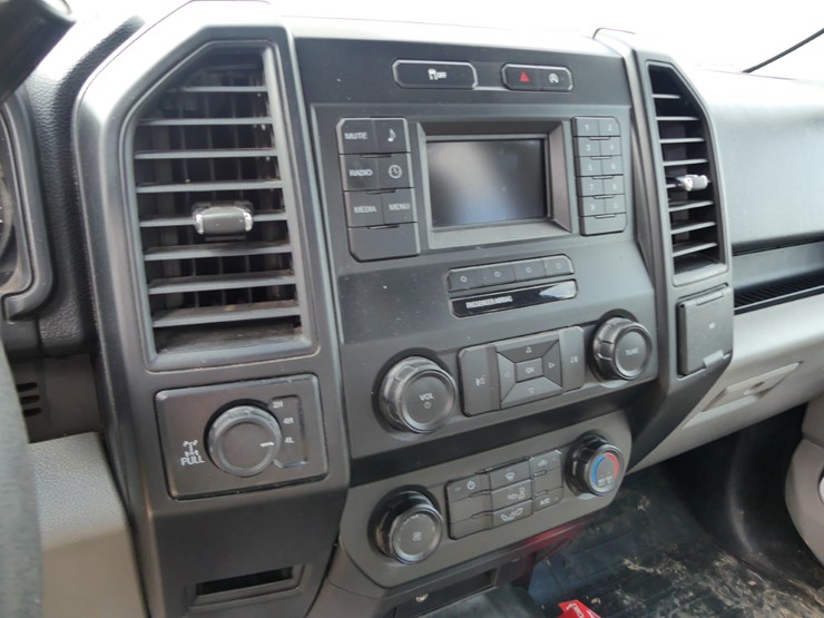 2019-ford-f150-xl-image-13