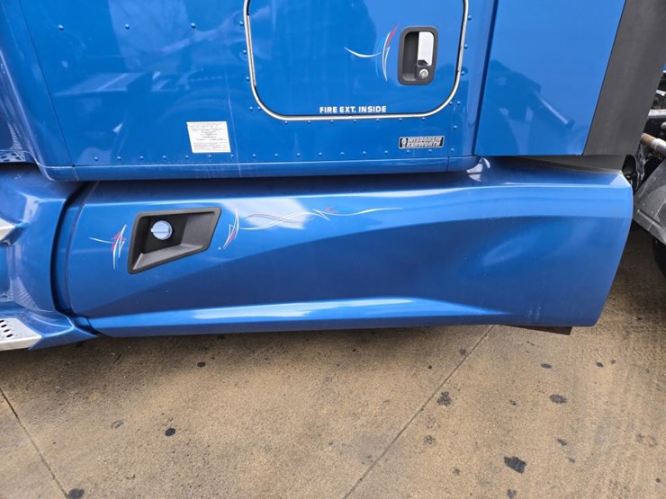 2019-kenworth-t680-image-17