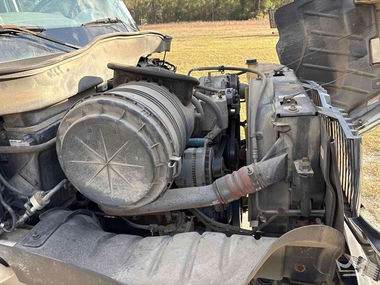 2003-international-durastar-4300-image-38