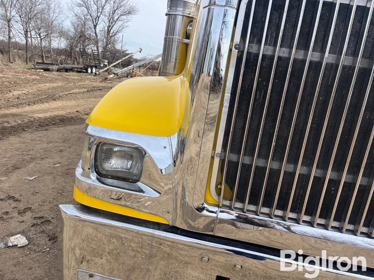 2005-international-9900ix-t/a-truck-tractor-image-14