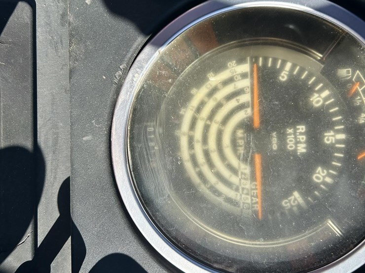 john-deere-2355-image-8