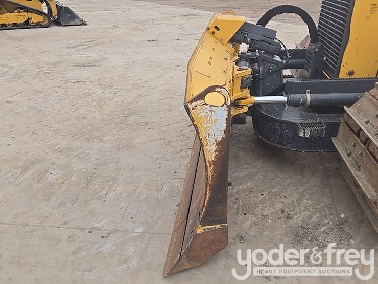 2018-deere-700k-image-9