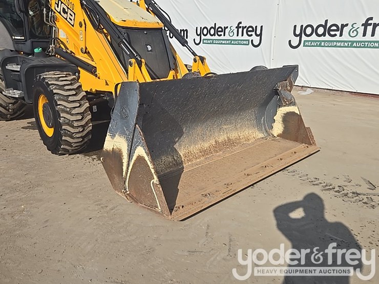 2017-jcb-3cx-image-11