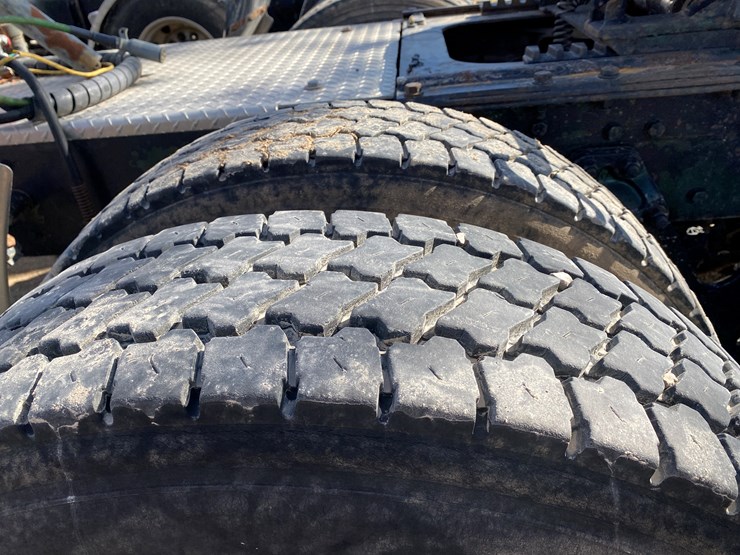 1998-kenworth-t800-image-23