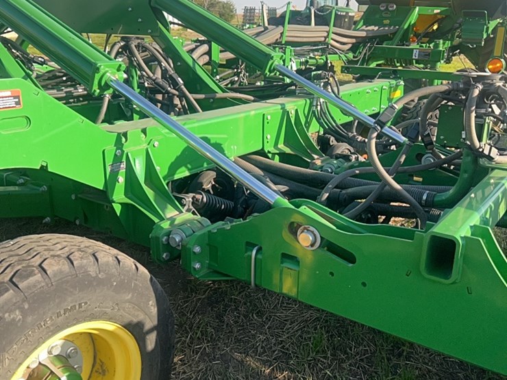2018-john-deere-1910-image-80