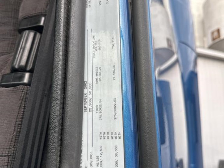 2003-volvo-10-image-67