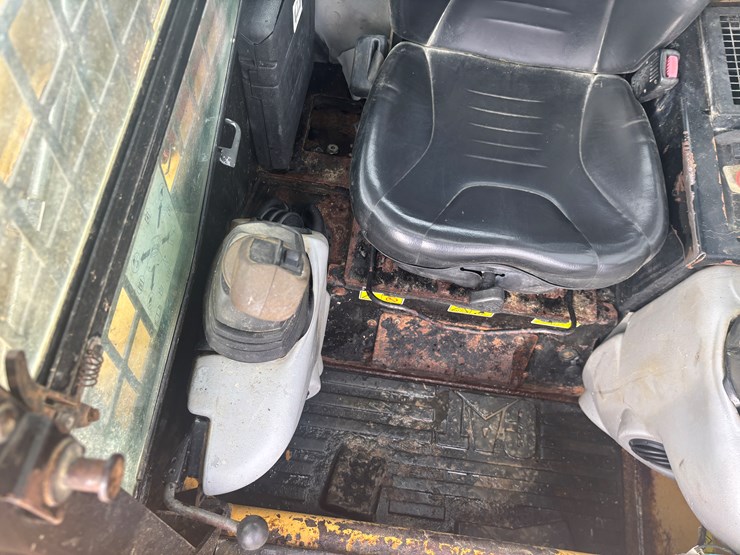 2009-caterpillar-252b2-image-31