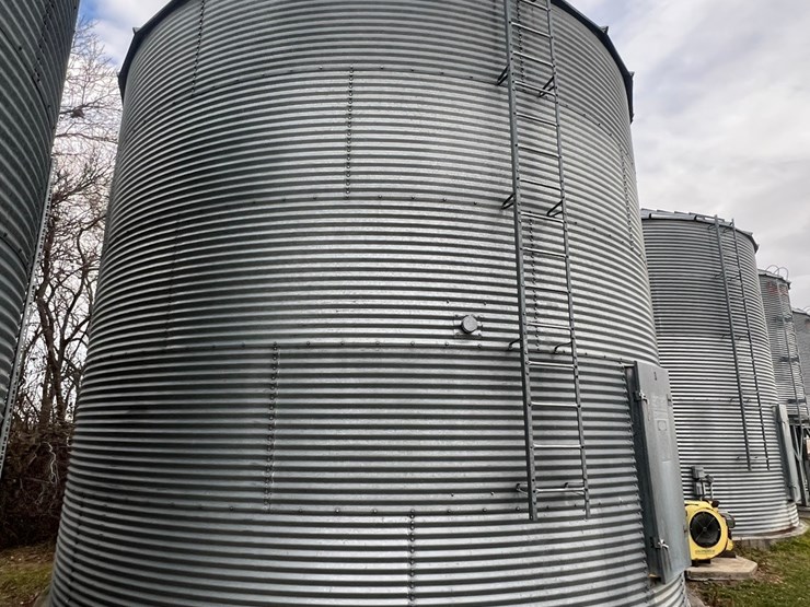 lot-25.-5,000-bu.-grain-bin-to-be-moved,-bin-fan-included,-motor-needs-some-work,-single-phase-(bin-3)-image-11