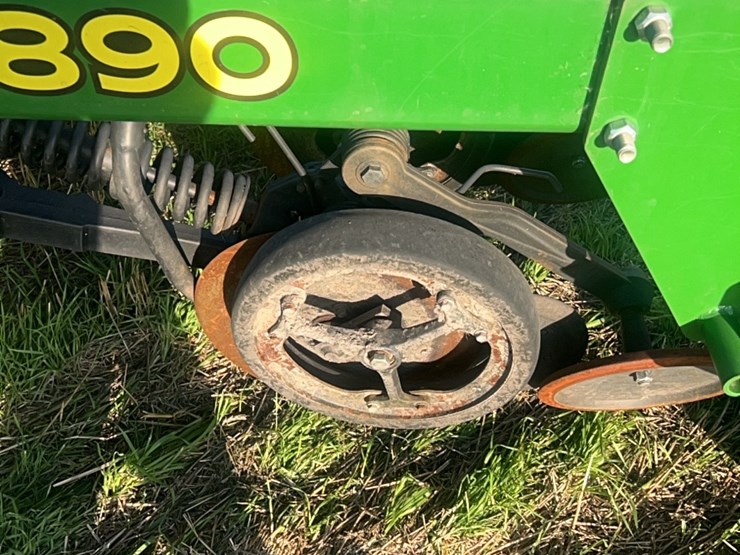2018-john-deere-1910-image-109