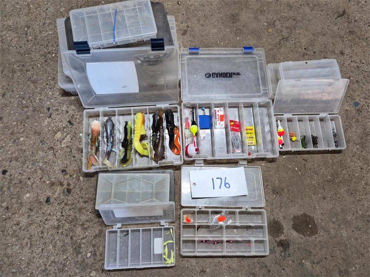 fishing-lures-and-tackle-trays-image-1