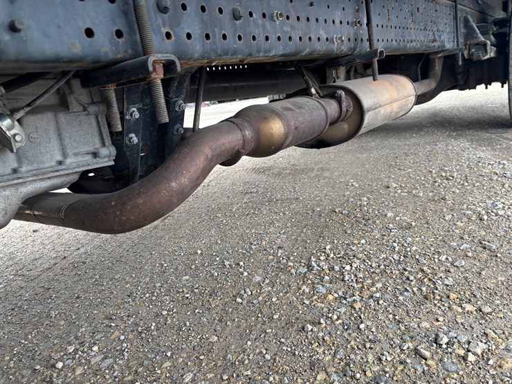 2021-isuzu-npr-hd-image-42