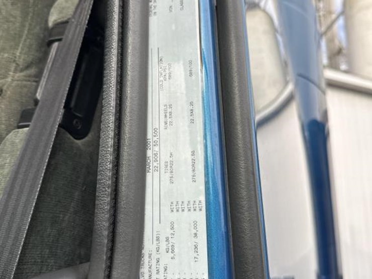 2001-volvo-10-image-66