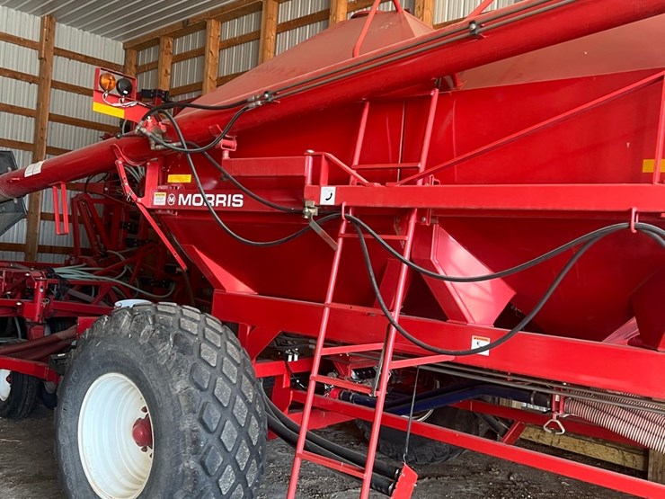 lot-10.-morris-air-seeder,-tow-between-with-10"-eagle-beaks,-new-seed-meter-unit,-pristine-condition,-always-shedded,-highly-maintained,-none-nicer-image-7