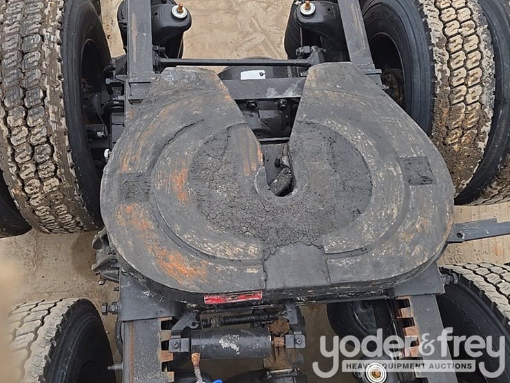 2019-peterbilt-579-image-43