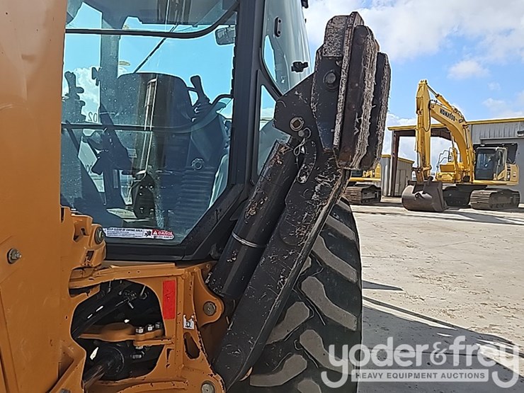 2022-case-590sn-image-31