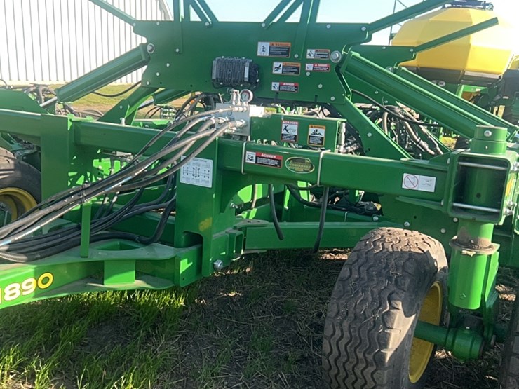 2018-john-deere-1910-image-72