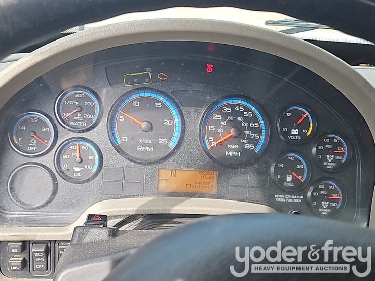 2017-international-8600-image-49