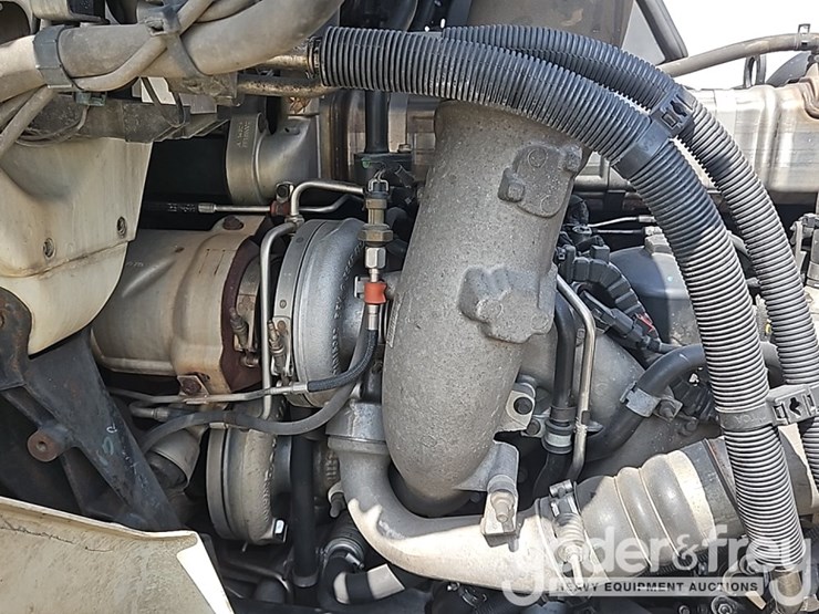 2017-international-8600-image-35