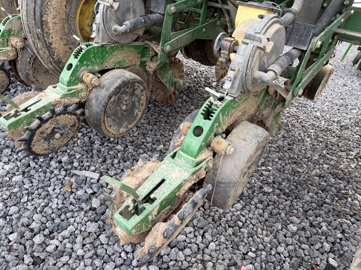 john-deere-1790-image-54