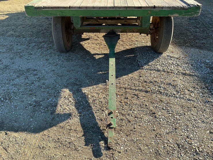 hayrack-7'-x-14'-w/jd-gear-&-hoist-image-4