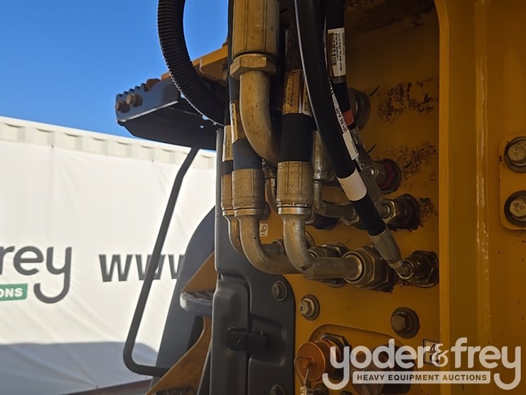 2021-deere-460e-image-36