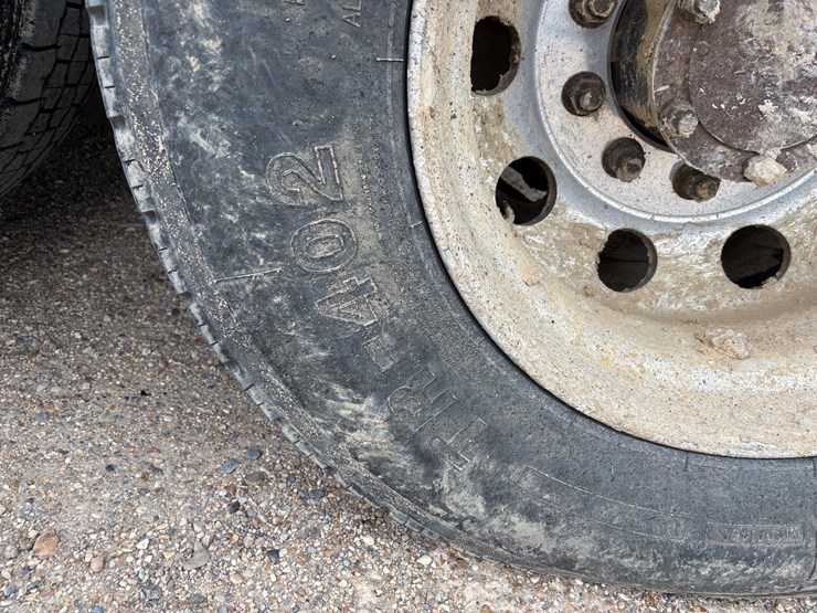 2000-mack-ch600-image-9