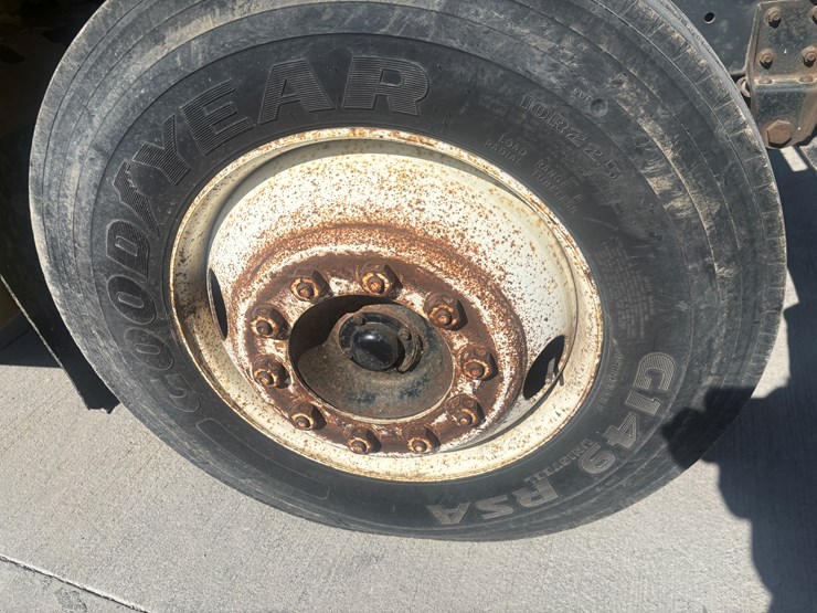 1985-international-9-image-55