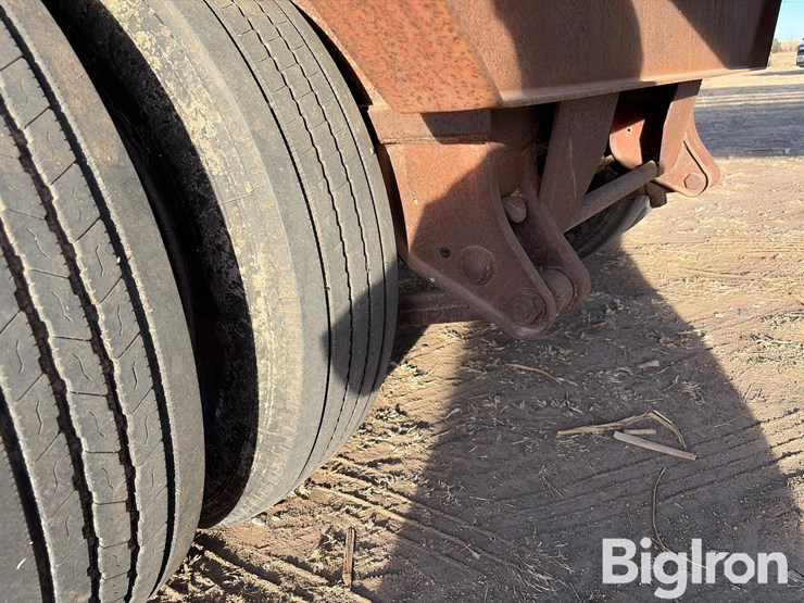 1990-gooseneck-s/a-livestock-trailer-image-17