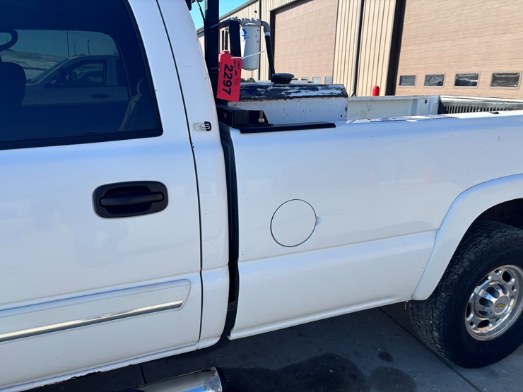 2005-chevrolet-2500-image-10