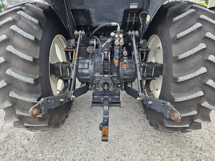 new-holland-ts6.120-image-18