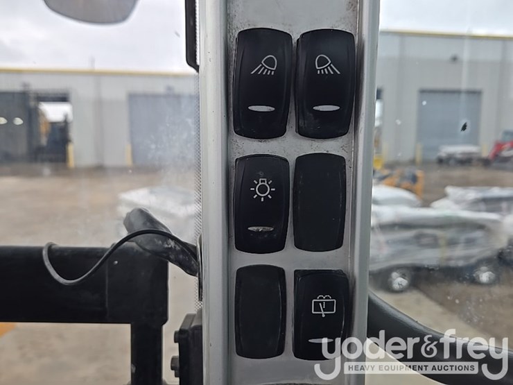 2021-volvo-l90h-image-62