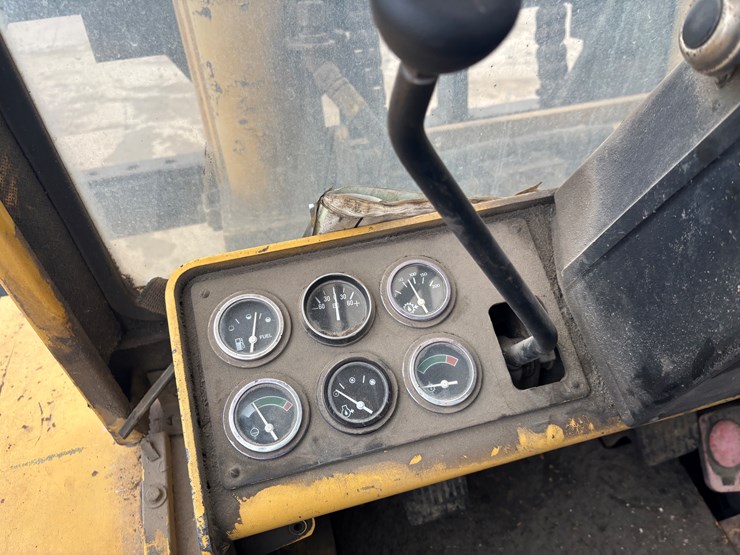 #2302-•-hyster-275-forklift-image-41