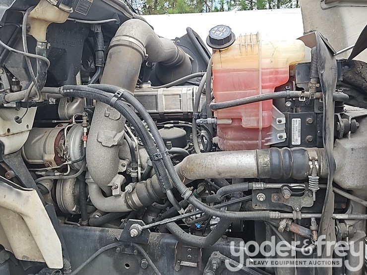 2017-international-8600-image-42