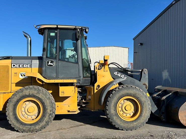 deere-444k-image-6