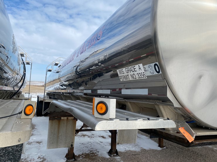 1990-walker-tanker-image-4