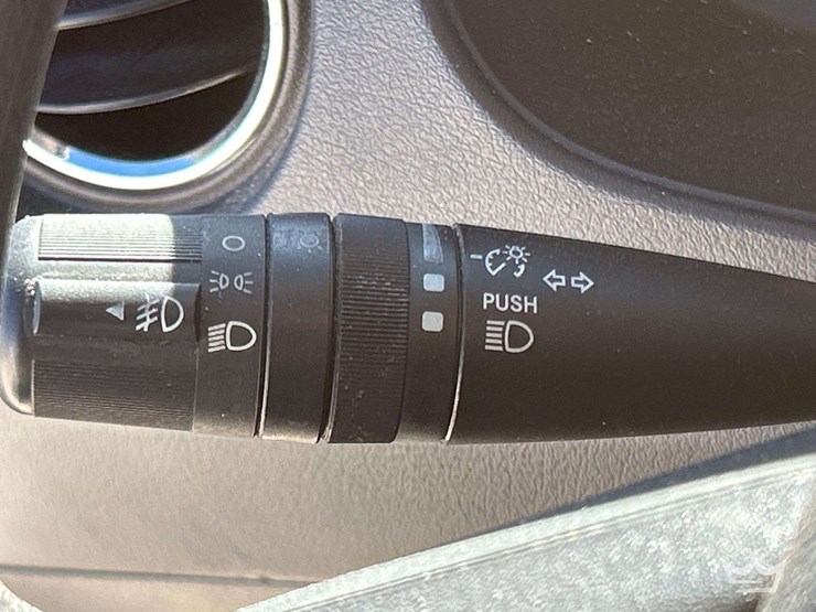 2015-jeep-patriot-sport-image-16